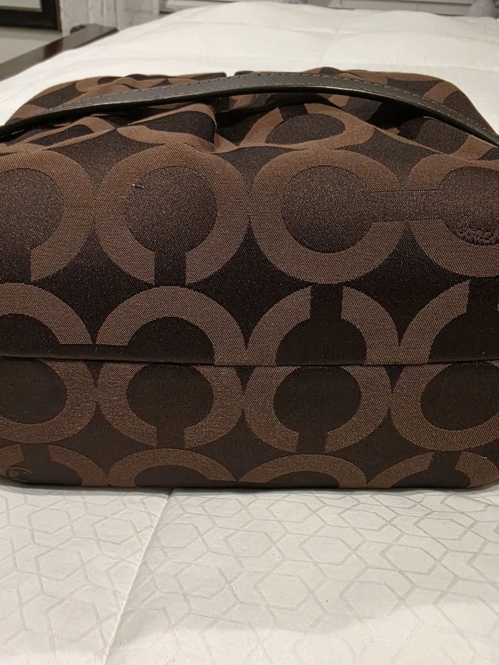 Coach trim neutral